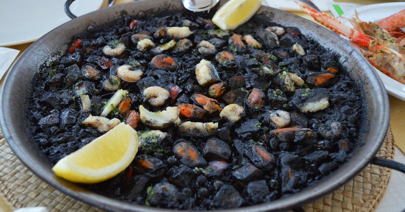 Paella espagnole fruits de mer traditionnelle : la recette authentique